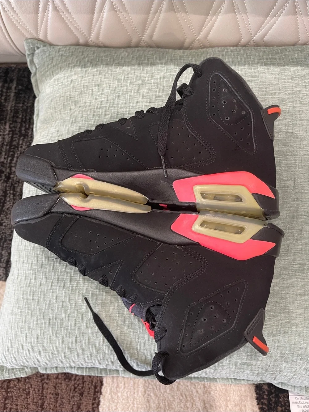 Jordan 6 retro “black infrared” size 6Y
